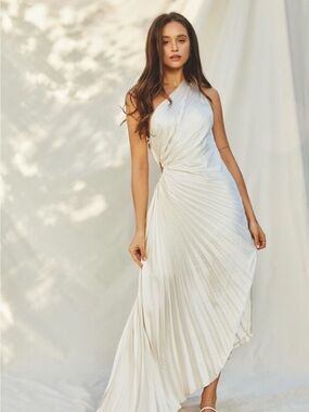 Dress Forum Ivory Asymmetrical Pleated One-Shoulder Gown